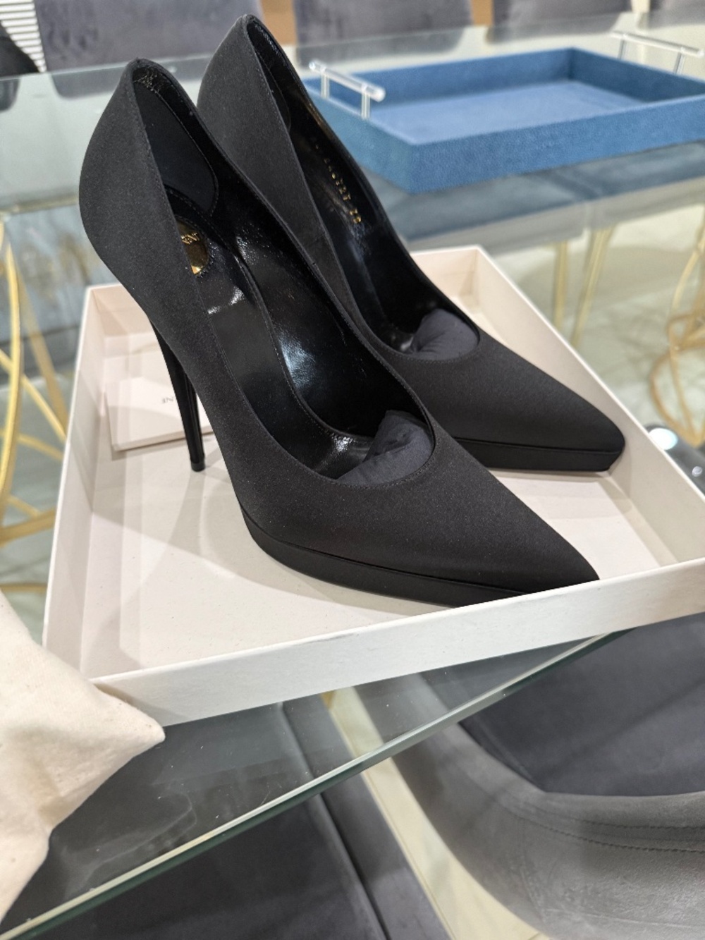 Brand new never worn in box Saint Laurent Lisa 110 pump - Picture 5 of 6